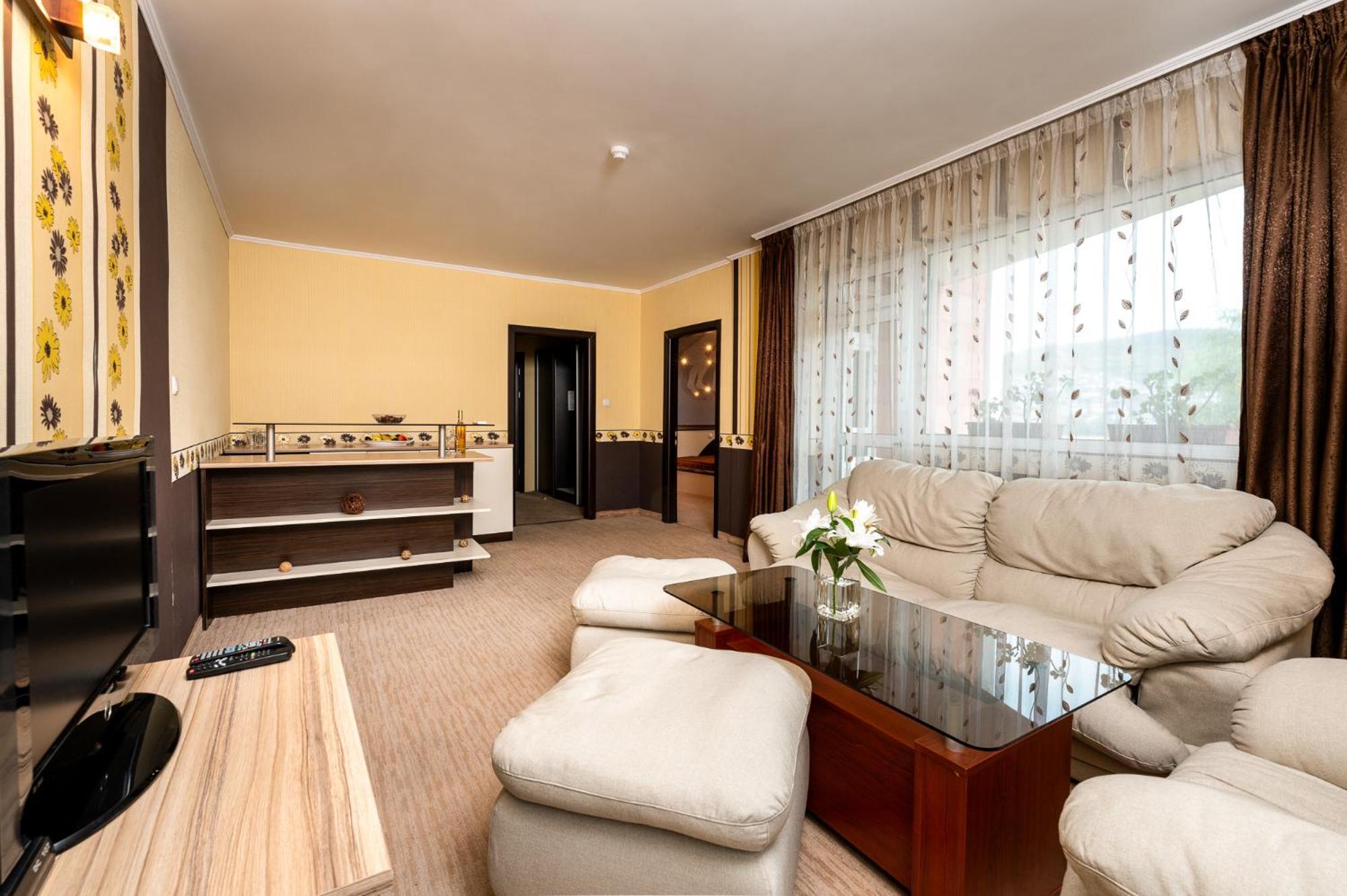 Spa Hotel Holiday Velingrad Exterior photo