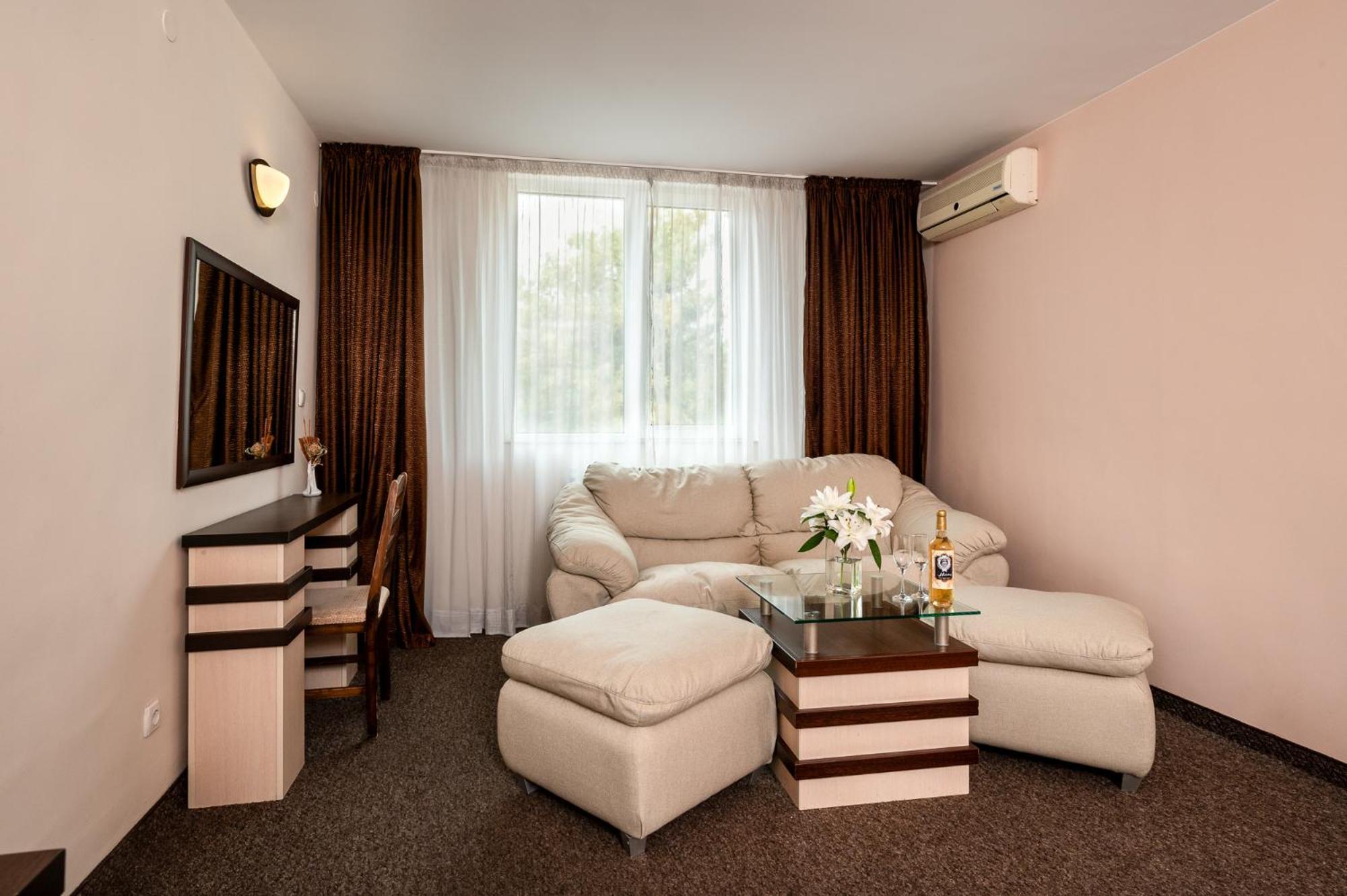 Spa Hotel Holiday Velingrad Exterior photo