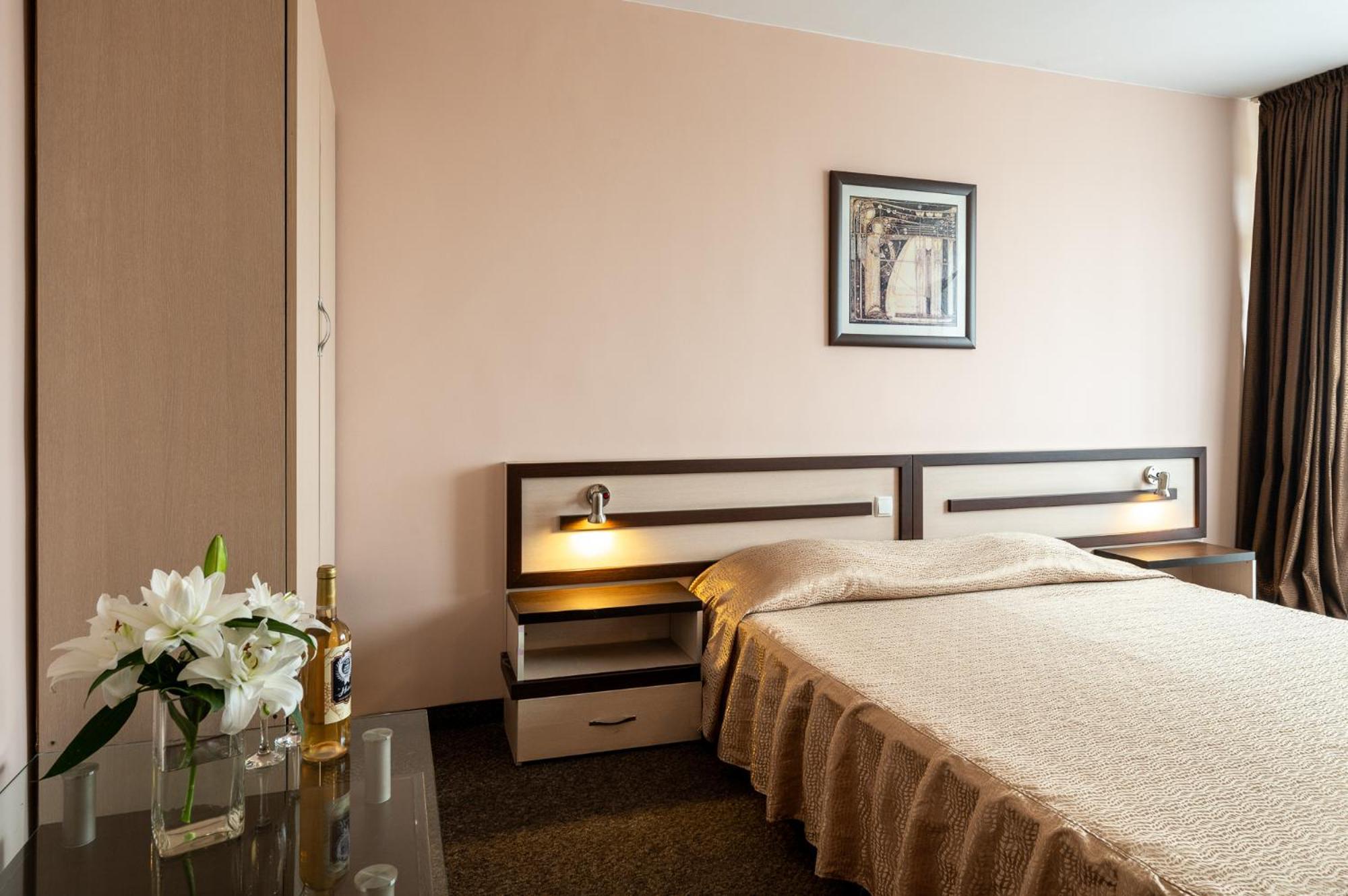Spa Hotel Holiday Velingrad Exterior photo