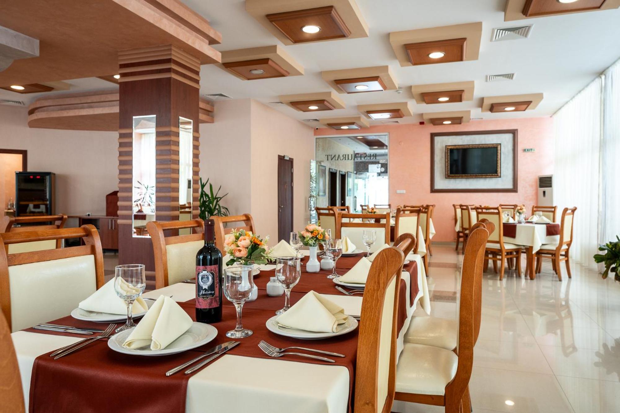 Spa Hotel Holiday Velingrad Exterior photo